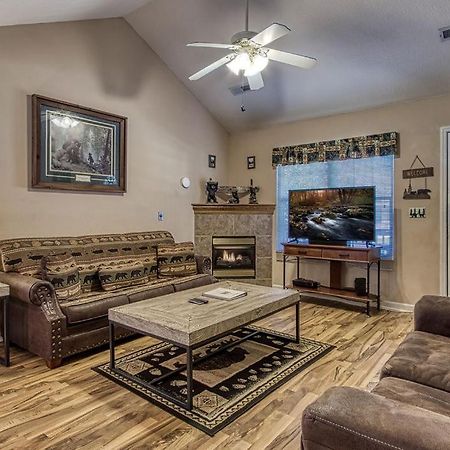 Rock Of Ages, Hot Tub, Game Room, Wifi, 1089 Free Tickets Each Paid Day, Dollywood And More Pigeon Forge Esterno foto