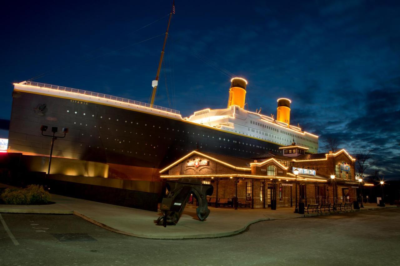 Rock Of Ages, Hot Tub, Game Room, Wifi, 1089 Free Tickets Each Paid Day, Dollywood And More Pigeon Forge Esterno foto
